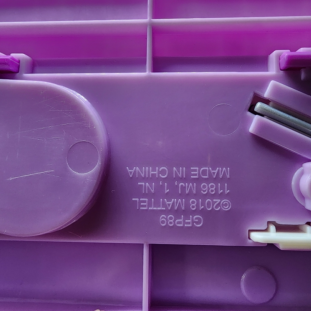 2018 Polly Pocket Pollyville Mega Mall Playset - Picture 10 of 10